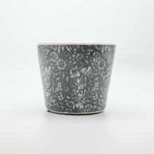 Load image into Gallery viewer, Old Style Dutch Pots Black - 6 Designs (14 x 14 x 12cm)