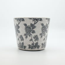 Load image into Gallery viewer, Old Style Dutch Pots Black - 6 Designs (14 x 14 x 12cm)
